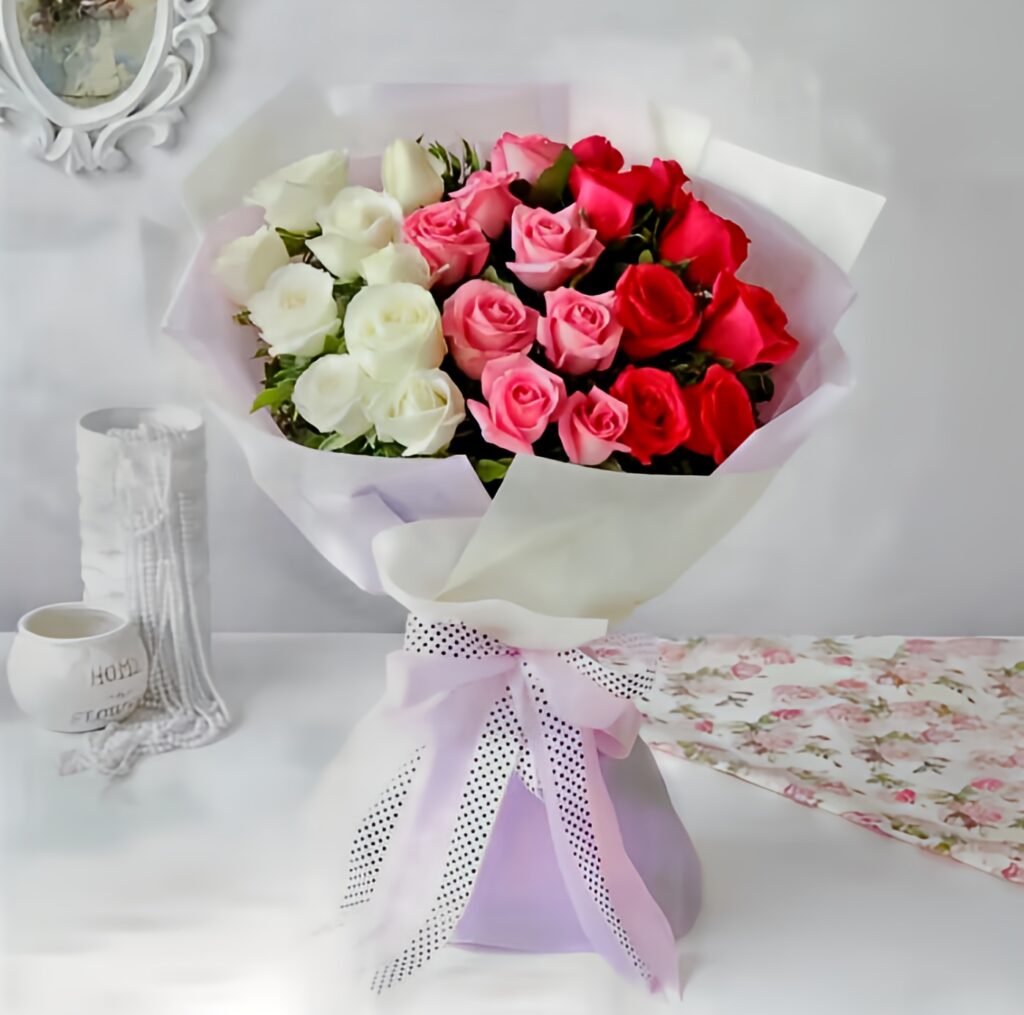 30 Mixed Ombre Rose Bouquet — Flower Delivery Qatar | Better Half Flowers